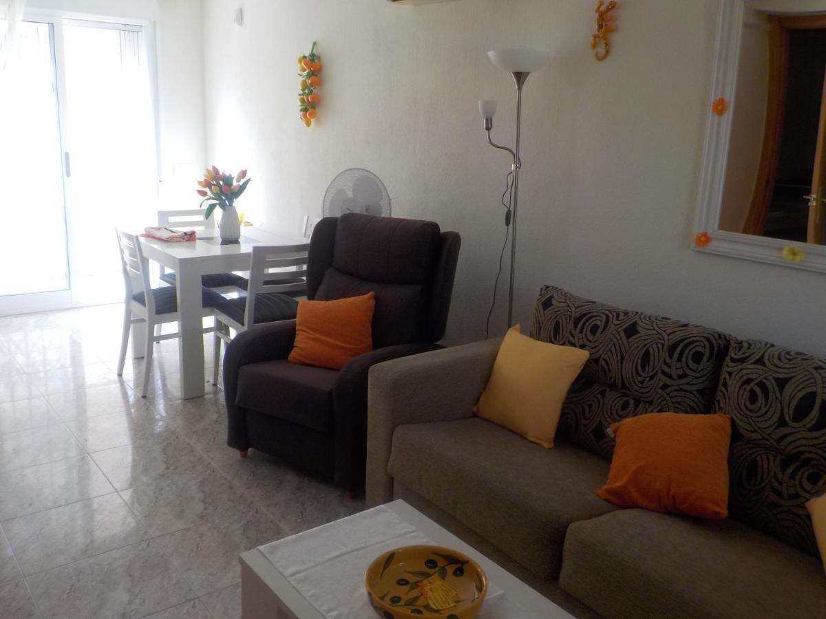 オリウエラ Casa La Zenia Elite Townhouse With Shared Pool And 10 Minutes Walk To Beachヴィラ エクステリア 写真