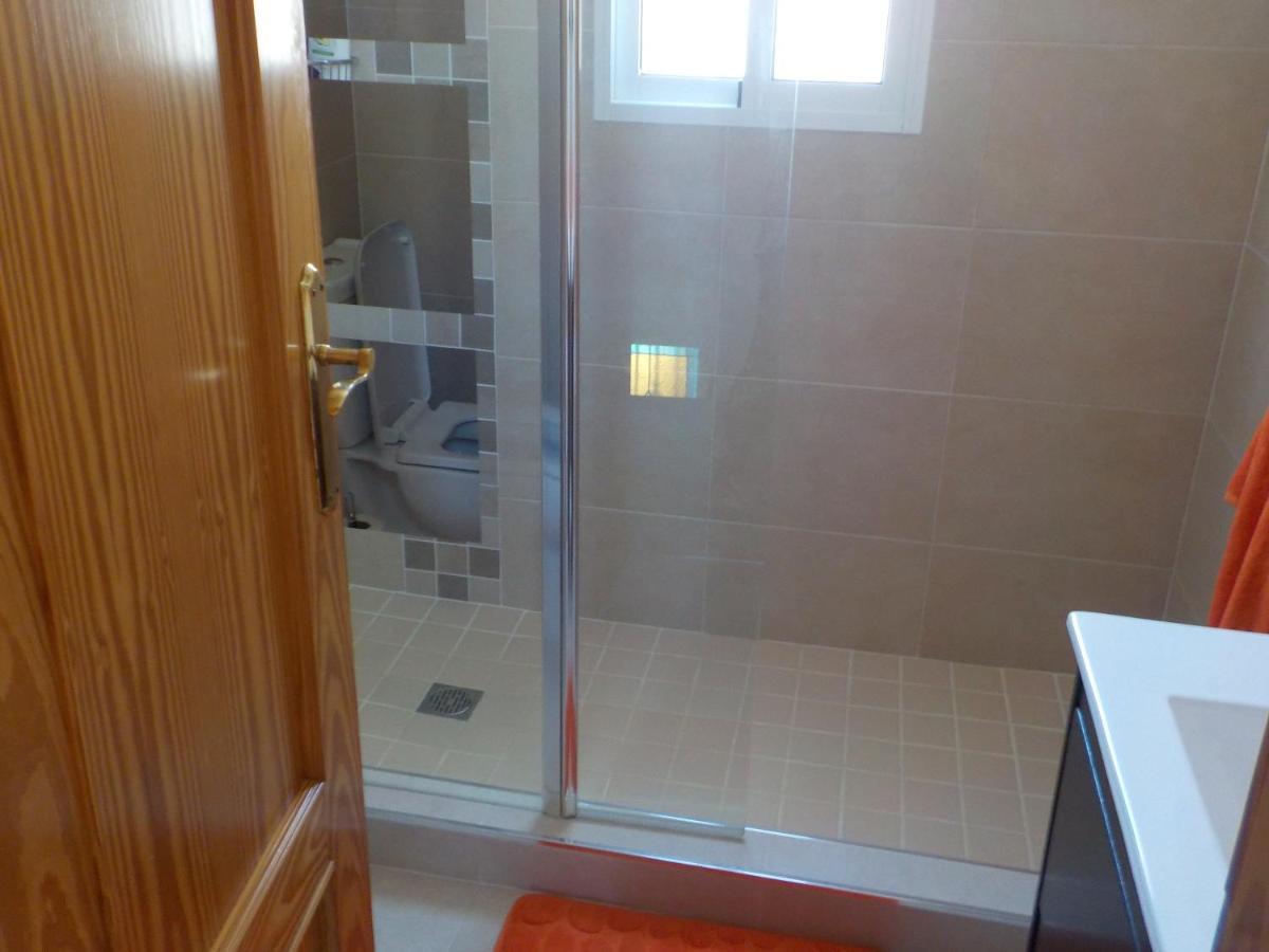 オリウエラ Casa La Zenia Elite Townhouse With Shared Pool And 10 Minutes Walk To Beachヴィラ エクステリア 写真